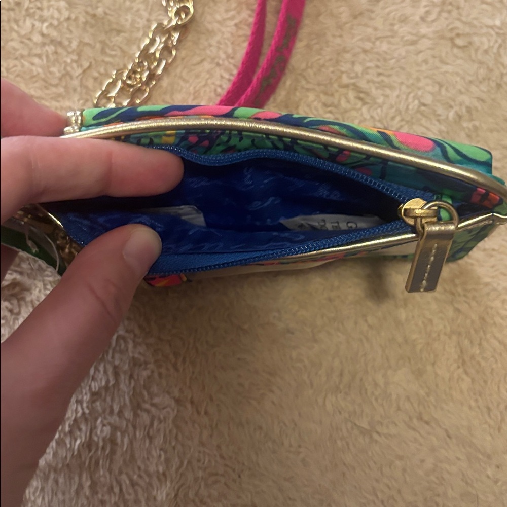 NWT Lilly Pulitzer crossbody wallet - Picture 4 of 6